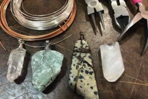 Wire Wrap Foundations, May 16th 6:00-8:00pm (taught by Roxanne, Studio A/B 35$